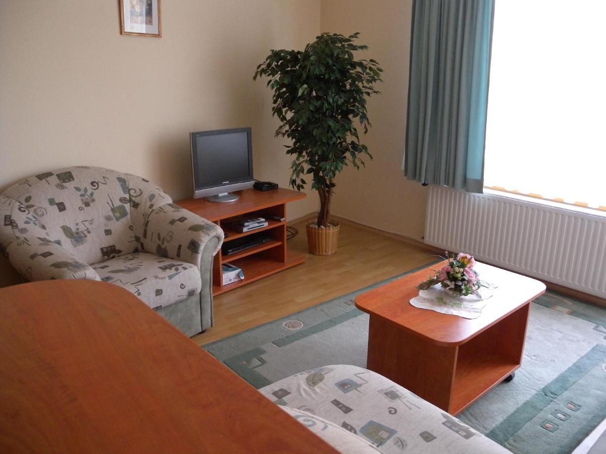 Apartment In Balatonlelle/Balaton 19185 외부 사진